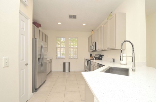Crestwynd Bay House | ALL NEW fully remodeled and updated! One of Closest community near Disneyworld