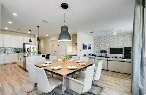 Sunridge Woods House | Amazing 6 Bedrooms/5 Bathrooms at Solterra Resort