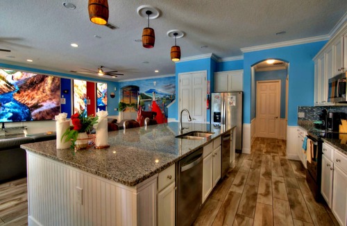 Loughman House | America & Music City Twin Mansion, Sleeps 80