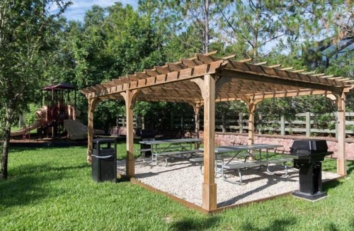 Four Corners Apartment | An Adventure Awaits! Free Parking, Pets Allowed, Kitchenette, Private Balcony