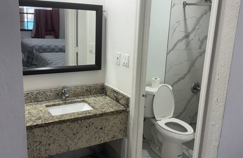 Historic Downtown Kissimmee Hotel | Apollo Inn