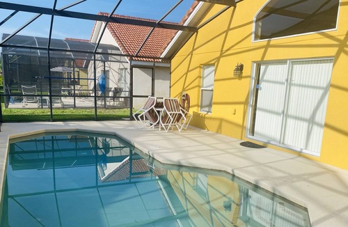 Loughman House | Aviana resort villa with pool