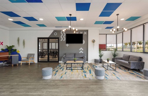 Southwest Orlando Hotel | Baymont by Wyndham Orlando North Millenia