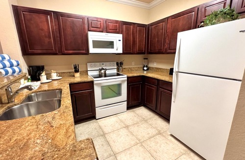 Davenport Condo | Beautiful 2 Bed Condo in Tuscana Resort-2SLTCO3