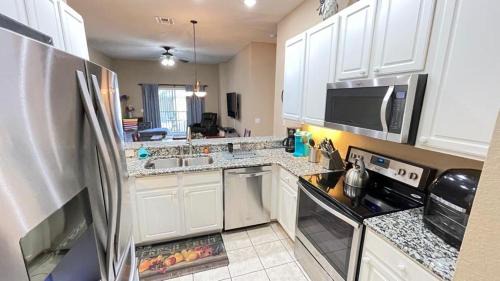 Bahama Bay Apartment | Beautiful 3 Bedroom Apartment minutes from Disney!