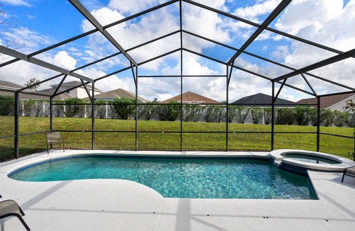 Highgate Park Villa | Beautiful 4 Bedroom 3 Bathroom pool and spa Villa In Secure Gated Community