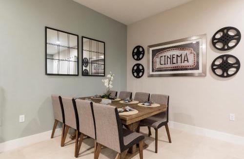 West Kissimmee Villa | Beautiful Family Villa Patio area with BBQ 5min Disney