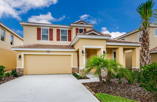 Loughman House | Beautiful Home w/Private Splash Pool in Solterra Resort!
