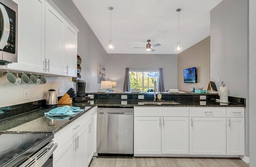 Bahama Bay Condo | Beautifully updated large family condo with King suite only minutes to Disney
