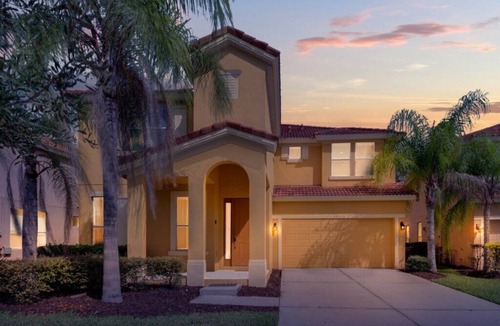 Bellavida Apartment | BELLA VIDA RESORT 351LF-6BEDROOMS-6.5BATH-16PEOPLE-AMAZING GAME ROOM-CLOSE TO DISNEY