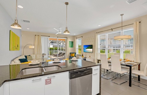 Four Corners House | Brand New 3 bed Modern Town Home On a Luxury Development Close to Disney