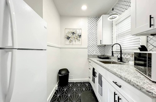Wadeview Park House | Budget-Friendly 1BR Prime Orlando Location