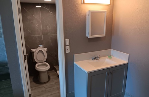 Historic Downtown Kissimmee Hotel | Budget Inn East