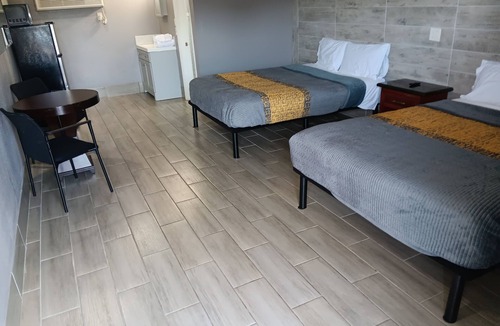 Historic Downtown Kissimmee Hotel | Budget Inn East