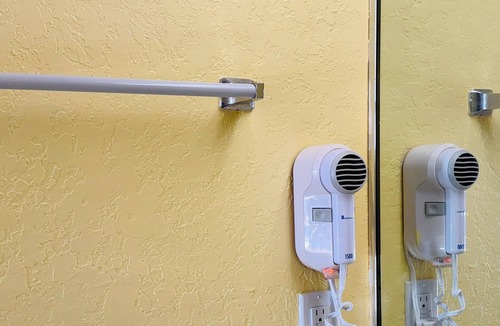 West Colonial Hotel | Budget Inn - Orlando