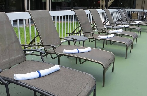 Florida Center Hotel | Budget Stay with Pool & Parking – Near Disney, Universal & SeaWorld