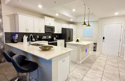 Kissimmee Apartment | Charming Holiday Condo, Only 7 min to Disney