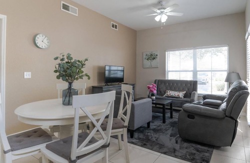 Venetian Bay Villages House | Charming townhouse near Disney