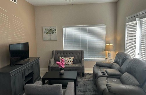 Venetian Bay Villages House | Charming townhouse near Disney