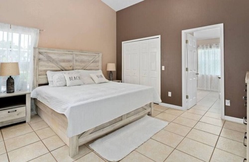 Florida Pines Villa | Charming villa with pool, garden view