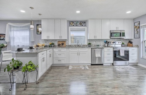 Signal Hill House | Chic Orlando Family Getaway w/Fenced Yard!