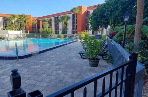 Florida Center Hotel | Close to Attractions! Comfy Unit, Pool, Shuttle to Parks, Parking, Breakfast