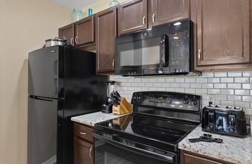 Kissimmee House | Close to Disney! NO Extra Fees! Gated! Clean & Comfy! Family Friendly!