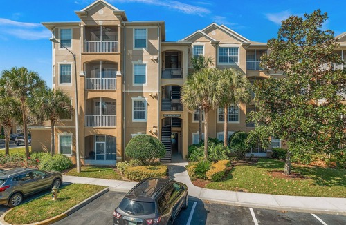 Crestwynd Bay Condo | Close2Mickey! Resort amenities with the comforts of home!