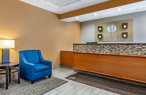 Sanford Hotel | Comfort Inn & Suites Orlando North