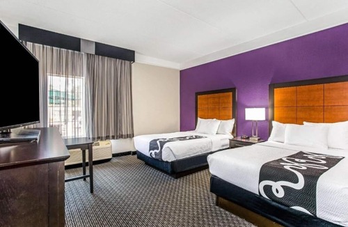 Airport North Hotel | Comfortable Stay Perfect for Early Flights Near Orlando Airport | 2 Rooms