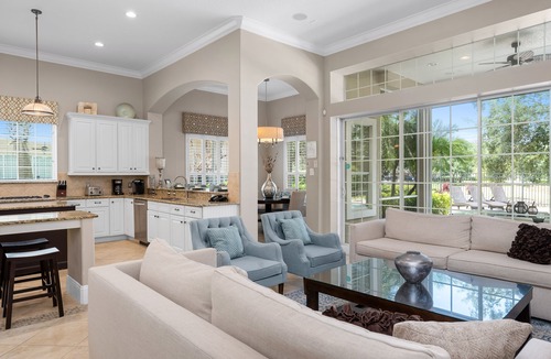 Reunion House | Contemporary Luxury Pool Home! Cinema, Pool Table - Close to Disney!