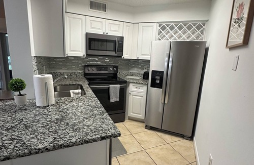 Ventura Condo | Cozy 2-bedroom condo in amazing Golf Community with Wi-Fi, Pools, Fitness Center