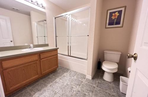 Loughman House | Cozy Davenport Rooms Near Posner Park Shopping & Dining