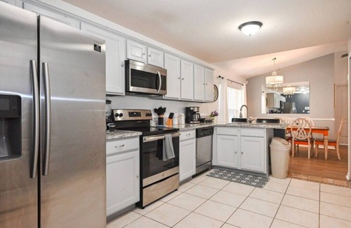 Sandy Ridge Villa | Cozy family vacation with large pool near Disney