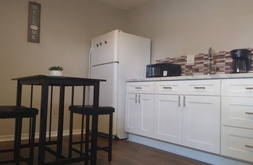 Buena Ventura Lakes Apartment | Cozy Vacay-Studio with free parking on premises