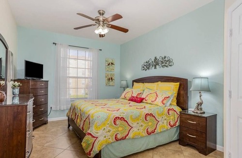 Crestwynd Bay Condo | **Create Magic Moments steps away from Waterpark & Pool. On Disney's Doorstep**