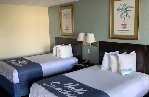 Orlando Hotel | Days Inn by Wyndham Orlando Airport Florida Mall