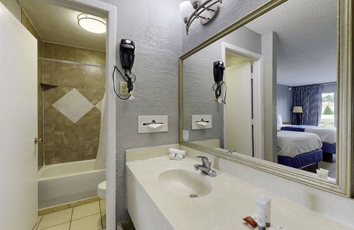 Rio Grande Park Hotel | Days Inn by Wyndham Orlando Downtown