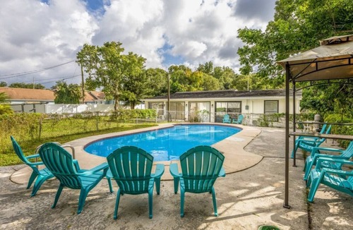 Orlando House | Disney Getaway | Cozy 1BR w/Wi-Fi + Pet-Friendly