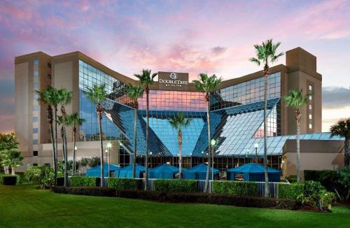 Airport North Hotel | DoubleTree by Hilton Orlando Airport Hotel