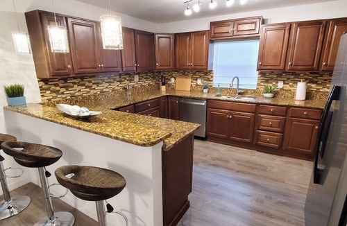 Lake Cherokee House | Downtown Bungalow by Lake Eola. Charming. Sleeps 10 near KIA center