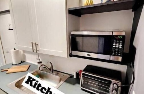 Lawsona - Fern Creek House | Downtown Studio Walk to Lake Eola & KIA center