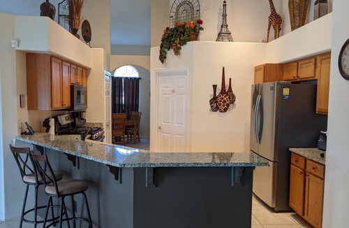 Orange Tree Villa | Dream Retreat w/private south facing pool/spa near Disney/Golf