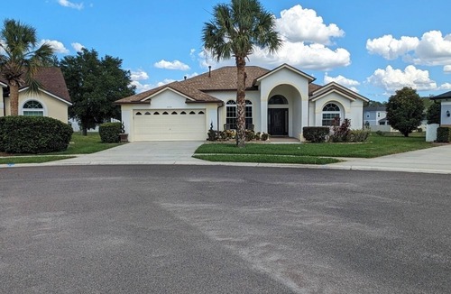 Orange Tree Villa | Dream Retreat w/private south facing pool/spa near Disney/Golf