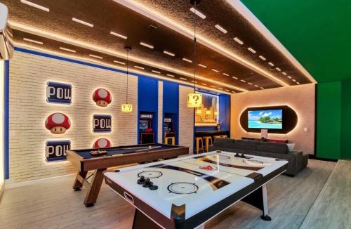 Kissimmee Villa | Dynamic 15 Bed With Character Bedrooms Pool, Spa! villa