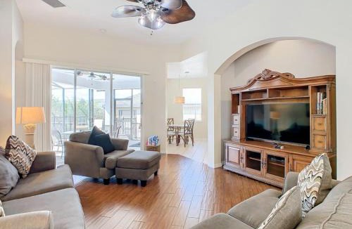 Calabay Parc Villa | Elegant 5BR Home w/Private Pool+Spa Near Disney