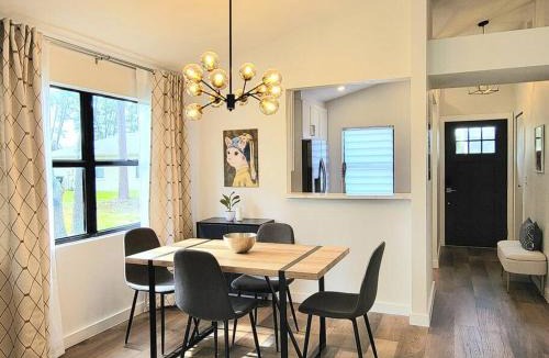 Orlando Apartment | Elegant Cozy Spot to unwind! UCF/MCO/Parks/Beach