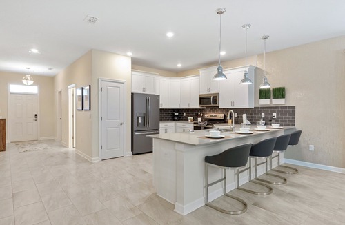 Davenport House | Exquisite 8BR Villa with Pool & Games | Champions Gate - 1509