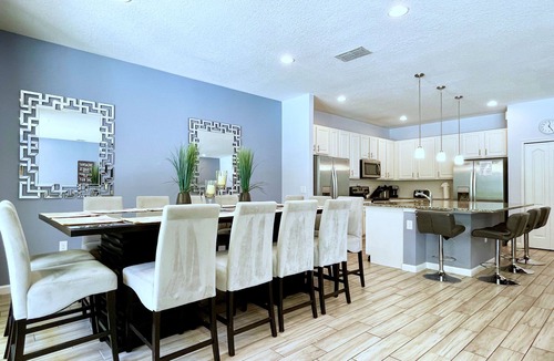 Loughman House | Fabulous 10 Bed Game Room Spa Pool Home Solterra Resort