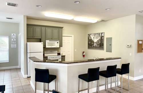 Cumbrian Lakes House | Fabulous 3 Bedrooms 3 bath Townhouse in a Resort 15 min to Disney